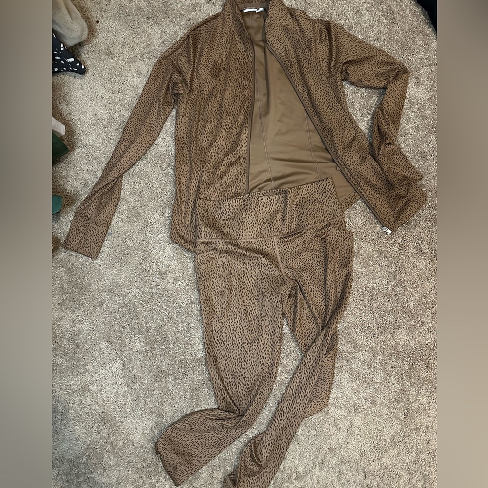 Athleta animal print legging set